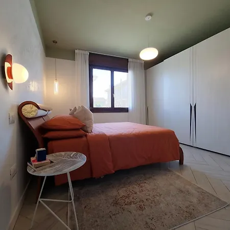 Heron Apartment *